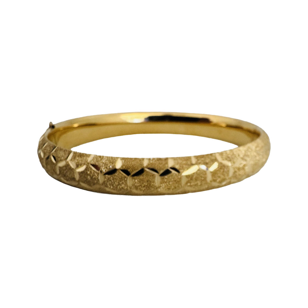 14k Yellow Gold 15.5g Textured Diamond Cut 10mm Bangle Bracelet 7.75"