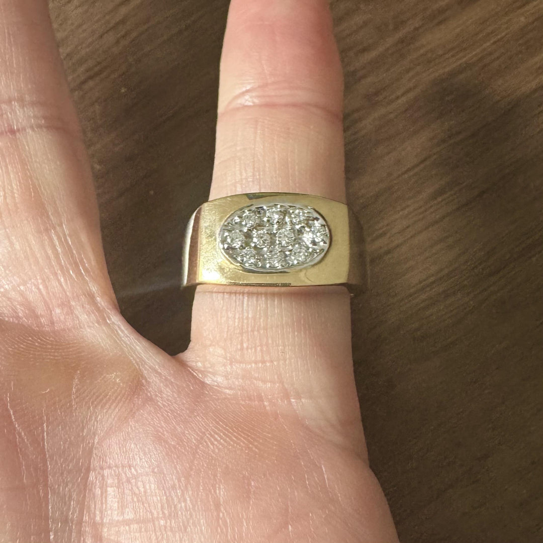 14k Yellow Gold and 0.25cttw Diamond Solid Men's Ring Size 9.5