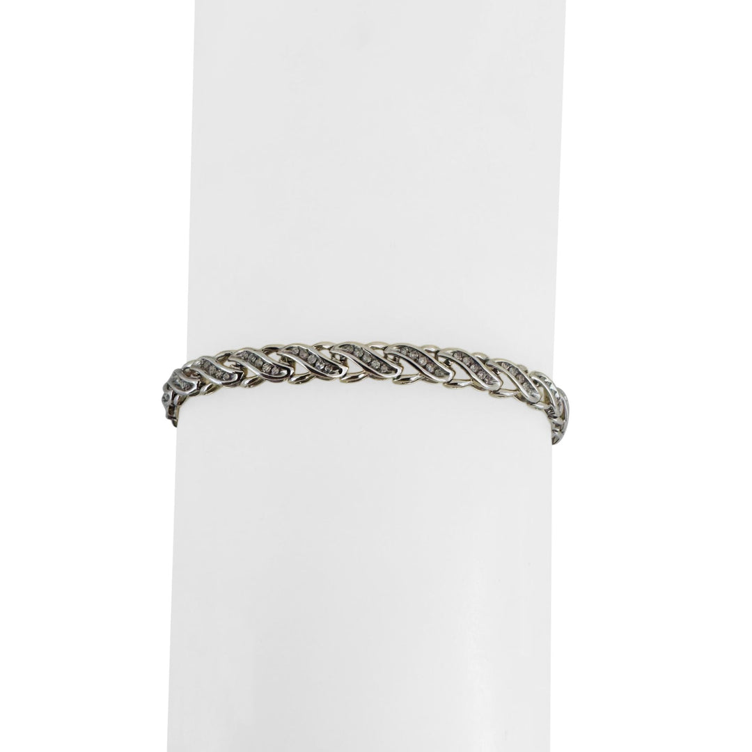 10k White Gold and 0.90cttw Diamond Ladies Link Bracelet 7.25"