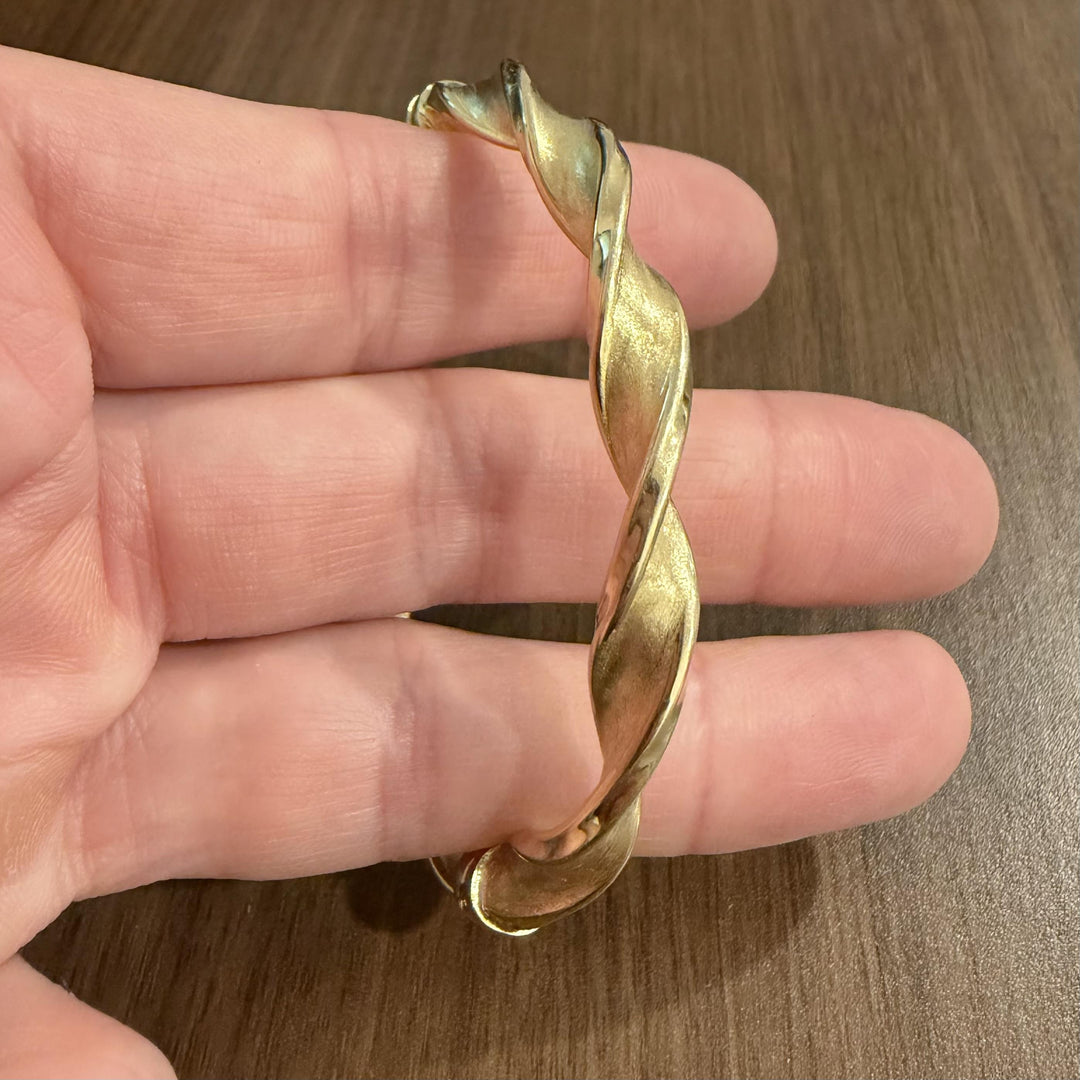 14k Yellow Gold 9.9g Hollow Vintage 7mm Twisted Spiral Bangle Bracelet Italy 7"