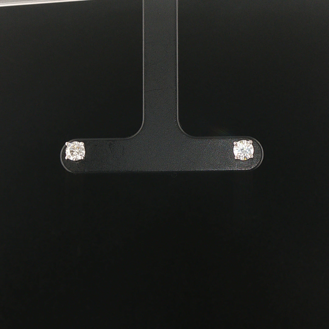 Brand New 0.55cttw Natural Diamond Stud Earrings in 14k Gold
