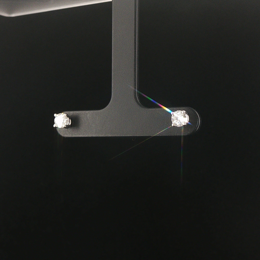 Brand New 0.55cttw Natural Diamond Stud Earrings in 14k Gold