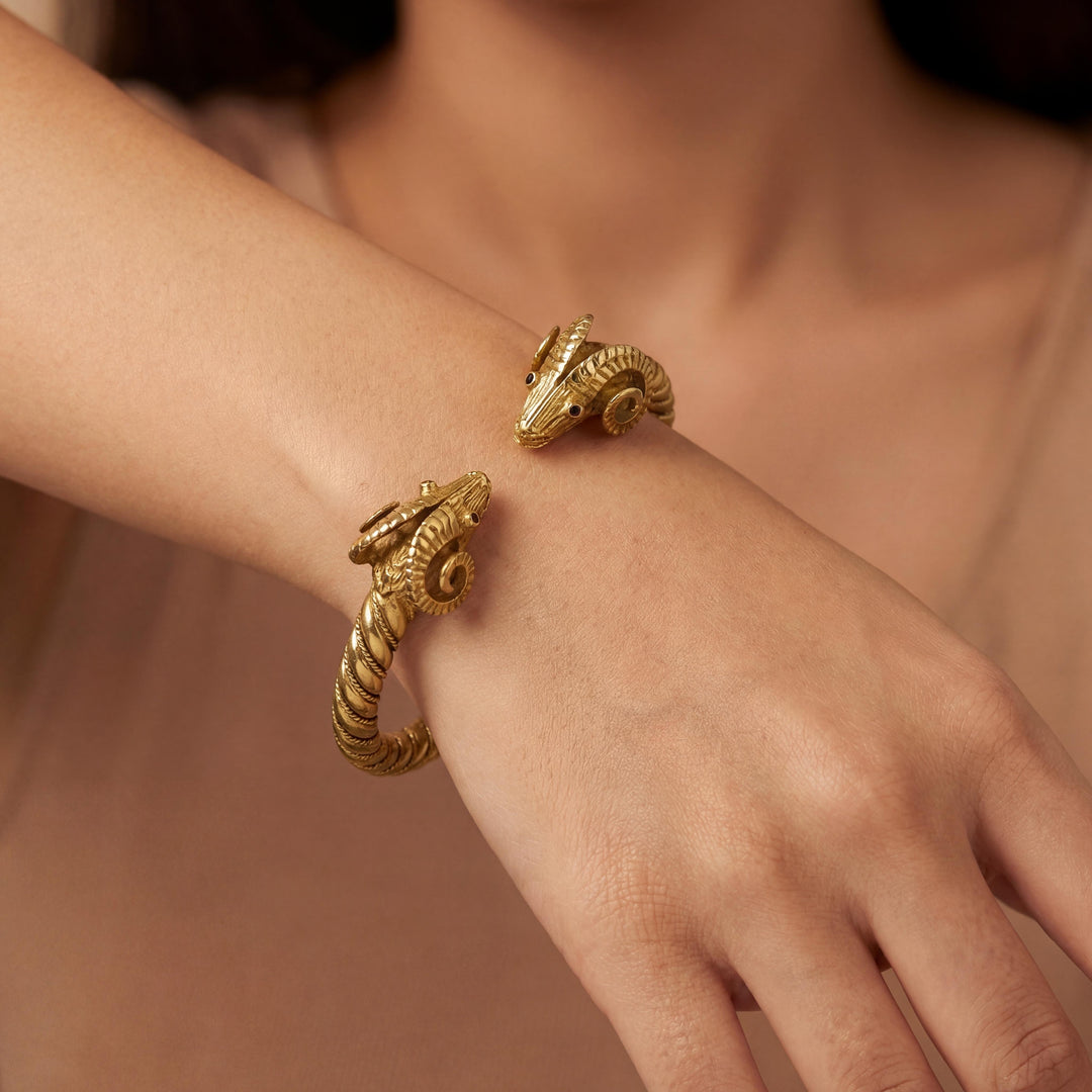 18k Yellow Gold 33g Solid Vintage Ram's Head Cuff Bracelet 6.75"