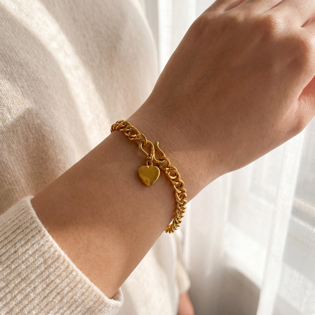 24k Pure Yellow Gold 13g Solid Curb Link Bracelet with Heart Charm 7"