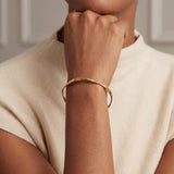14k Yellow Gold 7.2g Solid Hammered Curved Abstract Bangle Bracelet 7.5"