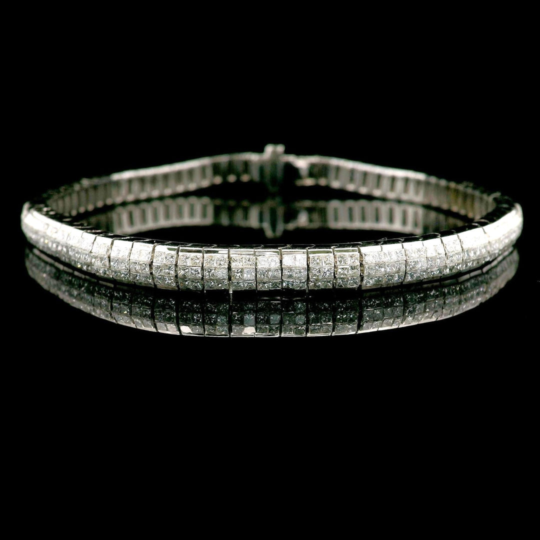 18k White Gold and 8cttw Diamond Heavy 23.6g Ladies Bracelet 7"