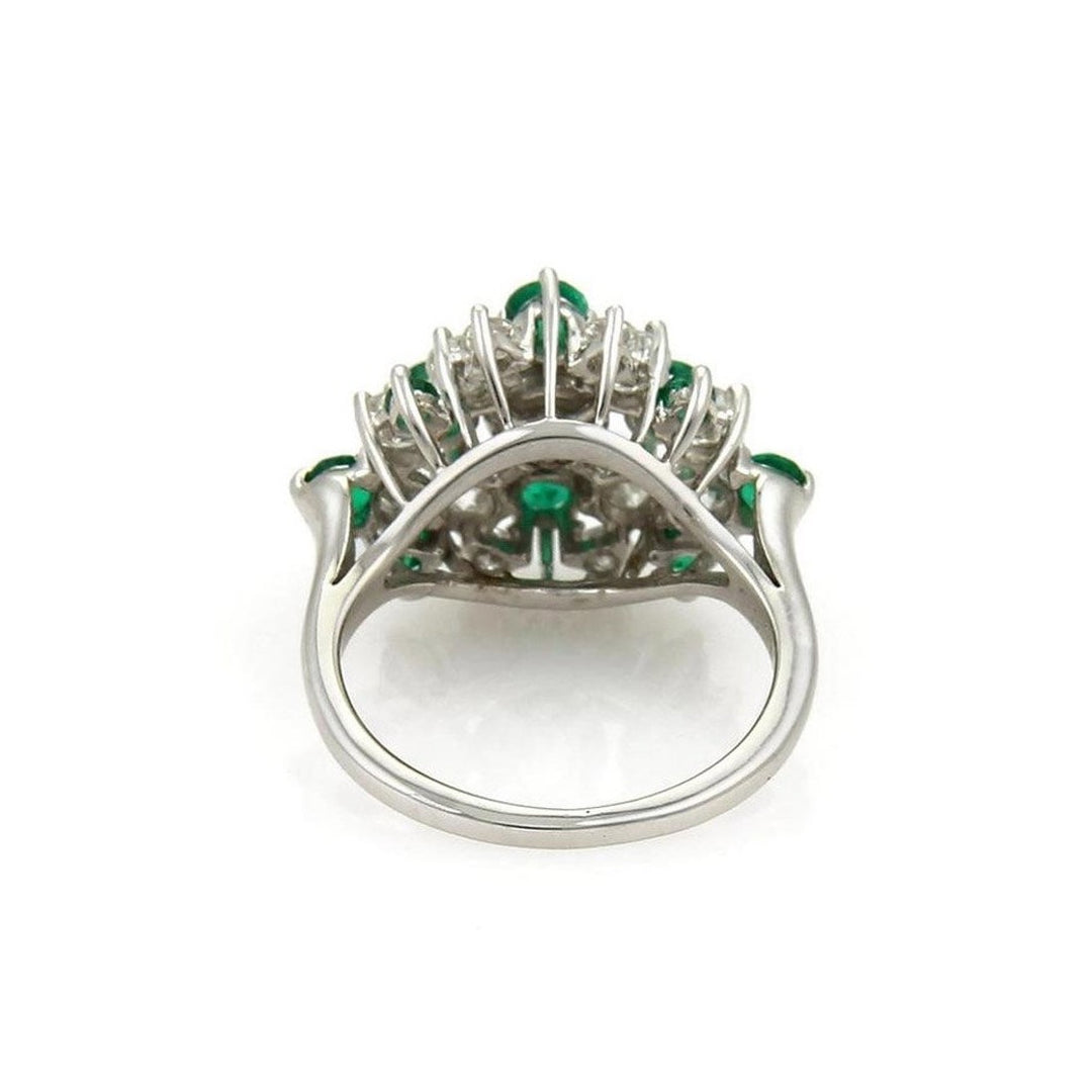 14k White Gold Diamond and Emerald Cluster Ring Size 6