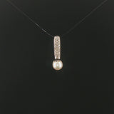 18k White Gold Pearl and 0.30cttw Diamond Pendant 1"