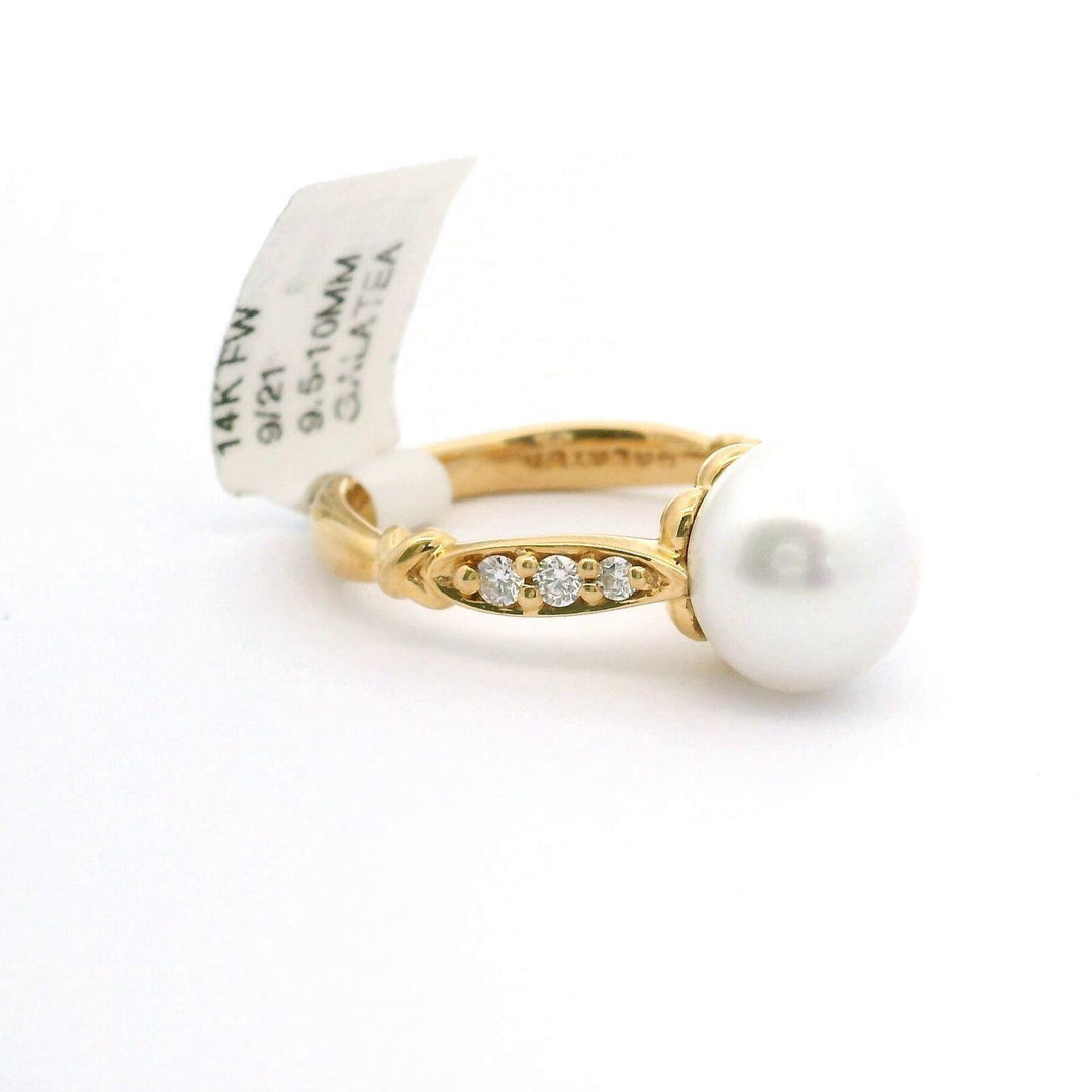 14k Yellow Gold Pearl and Diamond Ring Size 7.5