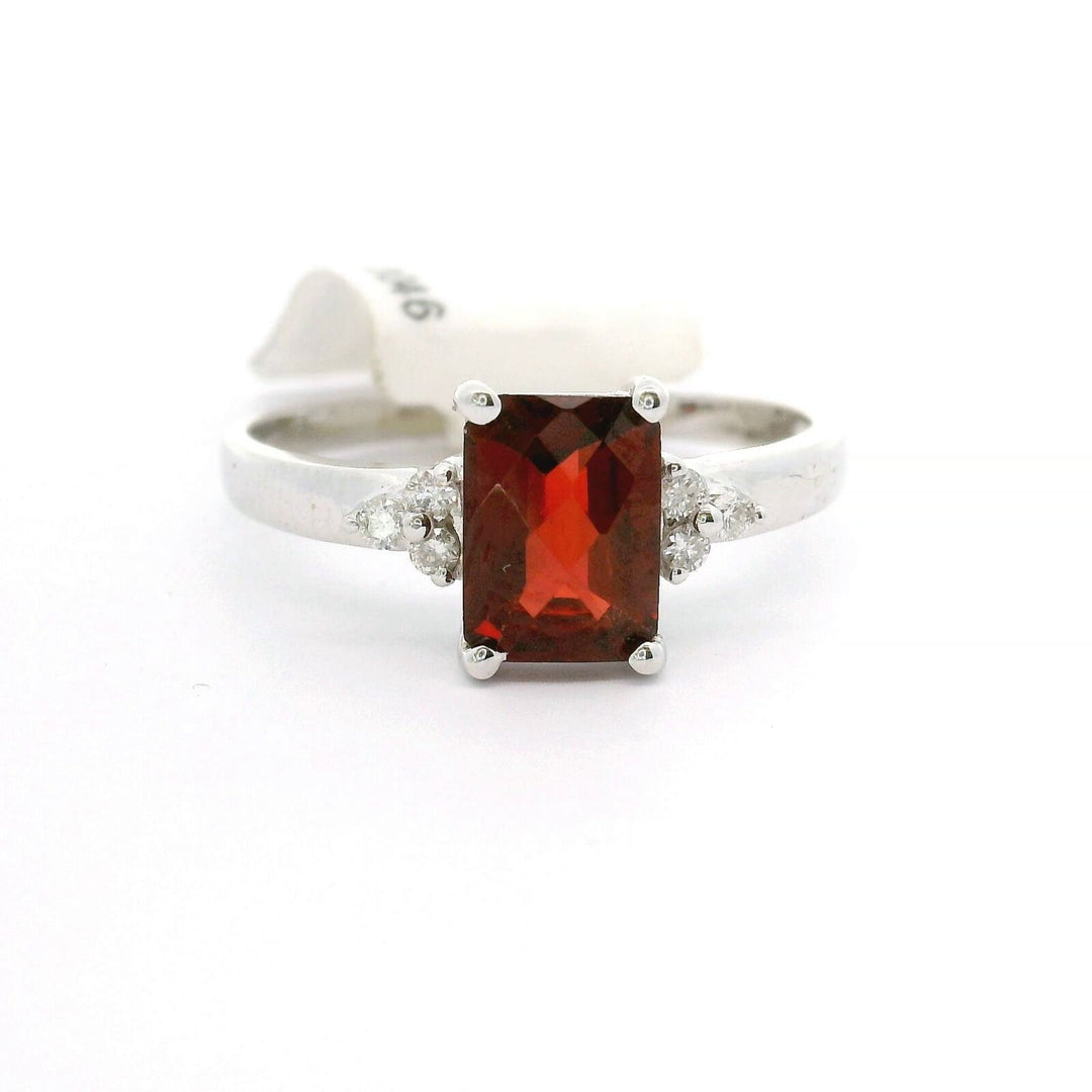 Brand New Red Garnet and Diamond Ring in 14k White Gold Size 6.25