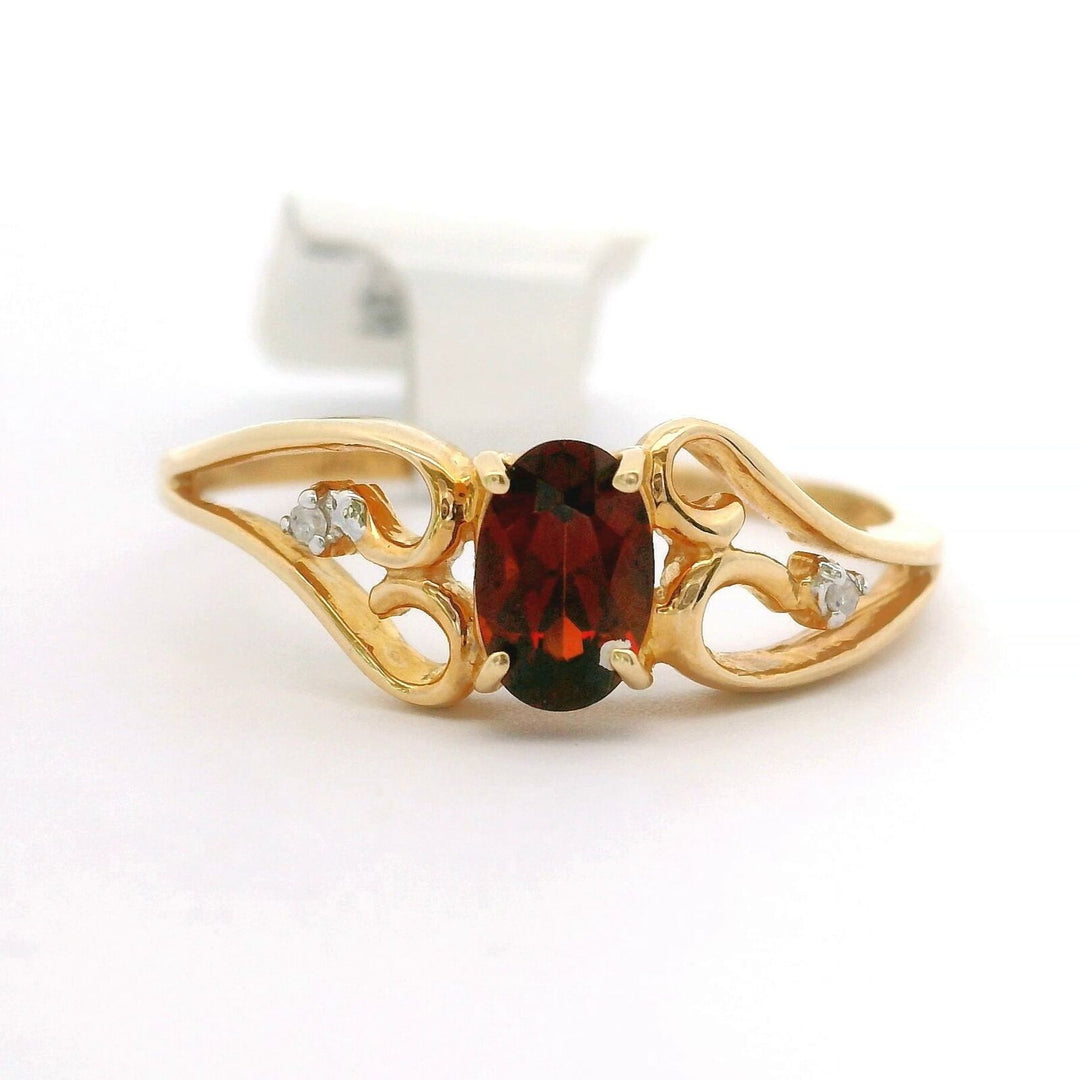 Brand New Red Garnet and Diamond Ring in 14k Yellow Gold Size 7.25