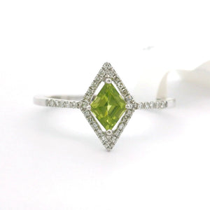 Brand New Peridot and Diamond Halo Ring in 14k White Gold Size 7