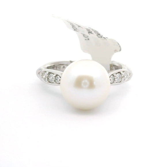 Brand New Pearl and Diamond Ring in 14k White Gold Size 7.5