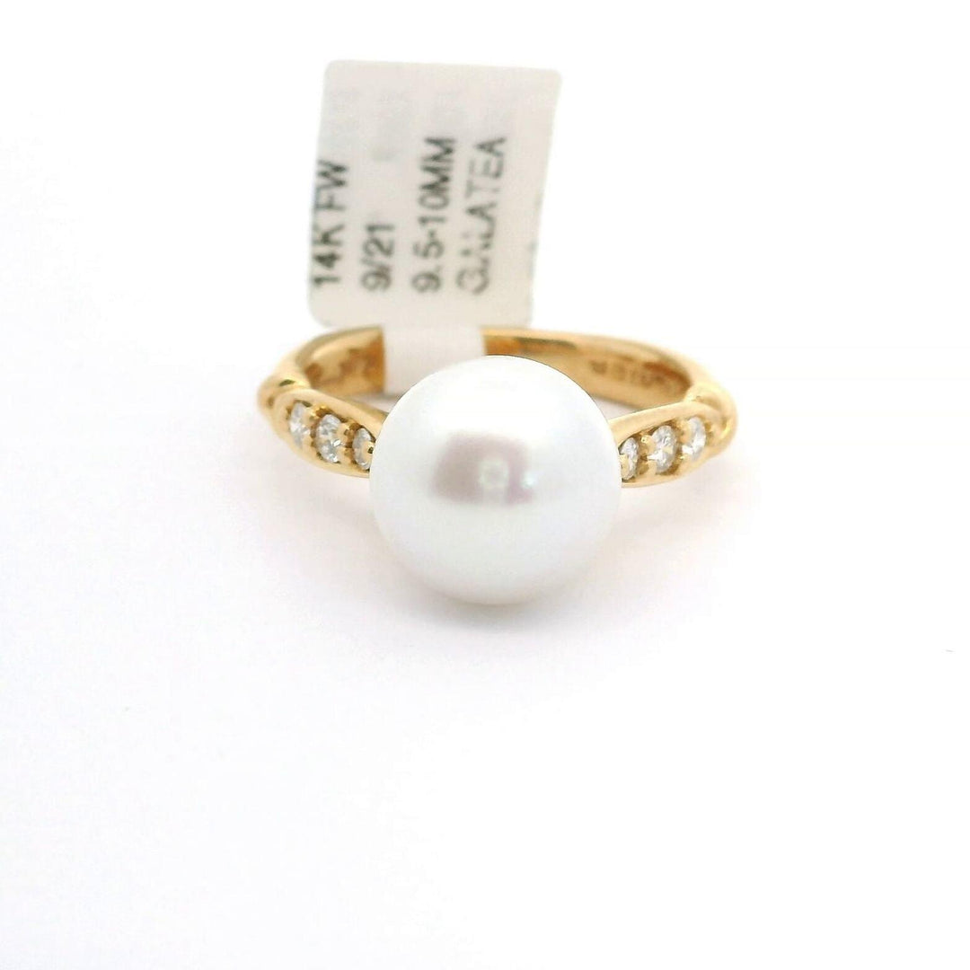 14k Yellow Gold Pearl and Diamond Ring Size 7.5
